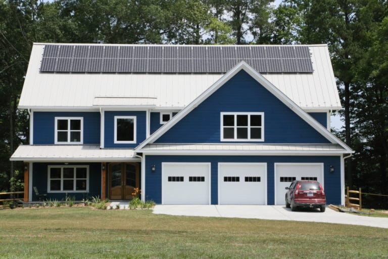 Green Home that has Solar Panels on its roof.