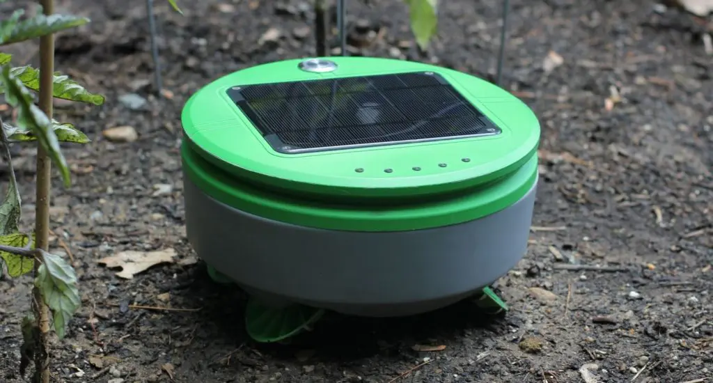Tertill solar powered weeding device